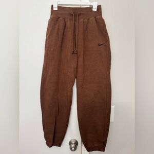 Nike Brown Sweatpants/joggers with Logo size small